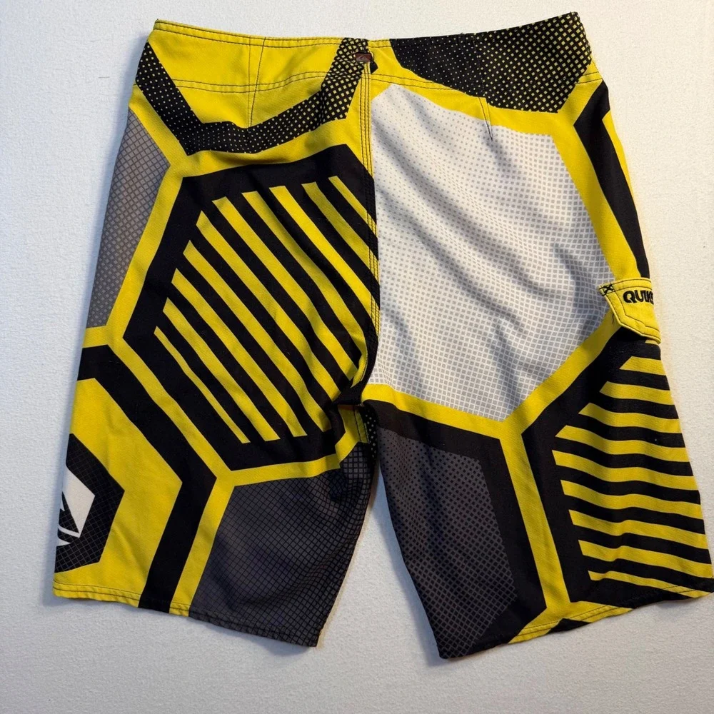 Quiksilver Cypher Series Board Shorts Mens 32 Yellow Black Geometric Swim Trunks